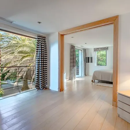Hotel Incroyable Villa, Bord De Mer, Piscine, Climatisee