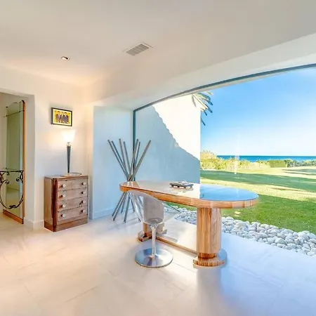 Incroyable Villa, Bord De Mer, Piscine, Climatisee ホテル *